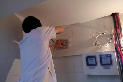 別墅手機信號放大器安裝圖片